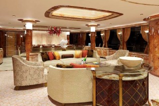 Motor Yacht Lady Linda Main Saloon .png